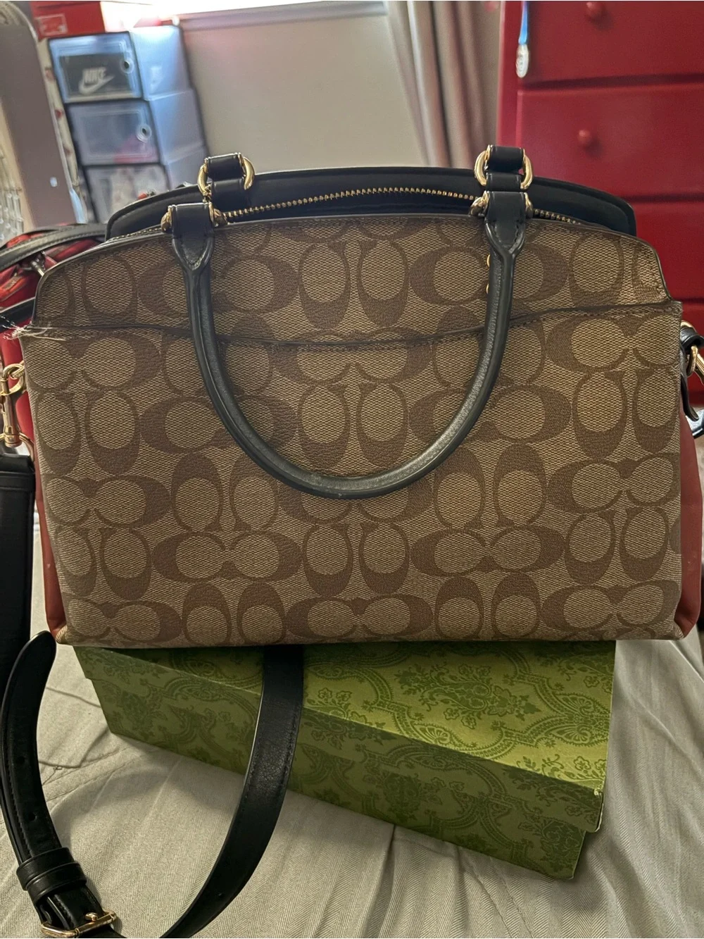 Coach classic signature